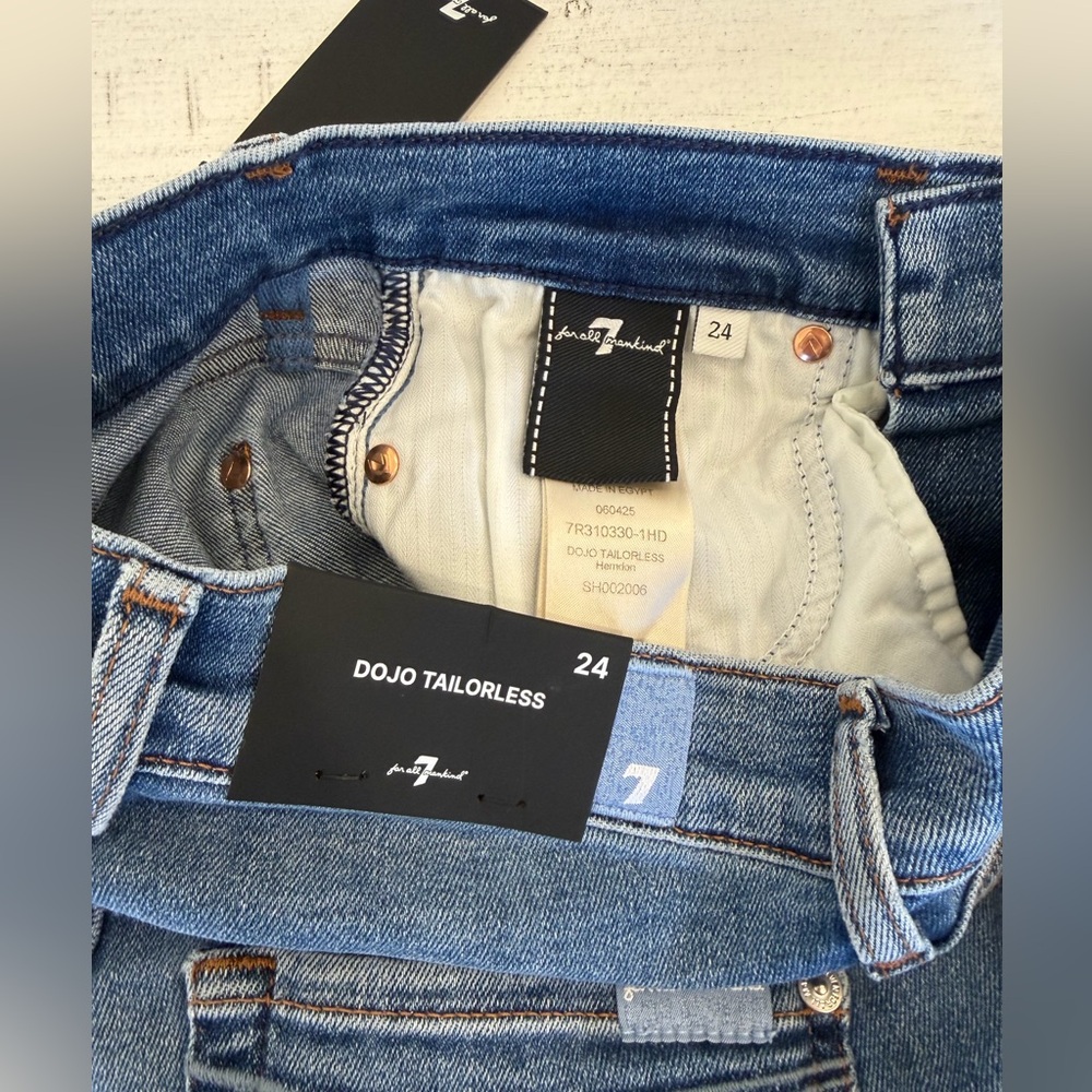 7 For All Mankind Tailorless Dojo Jeans Women's Flare Leg Trousers NWT Size 24 - Picture 5 of 7